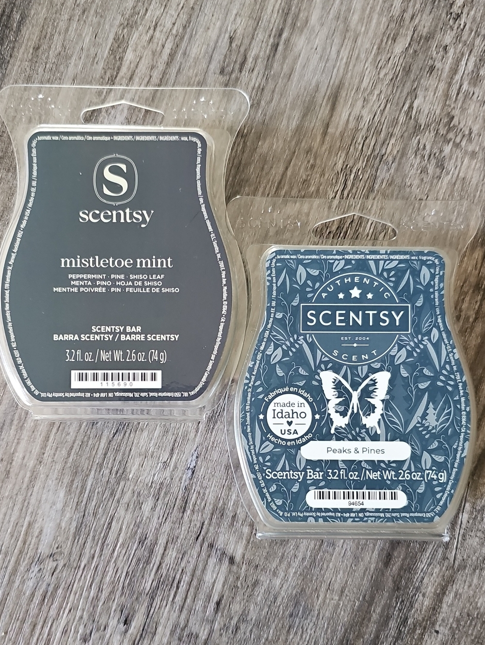 Scentsy Mistletoe Mint & Peaks & Pines Wax Bar Duo